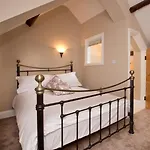 1 Bed In Ripley Oc-g0127 度假居
